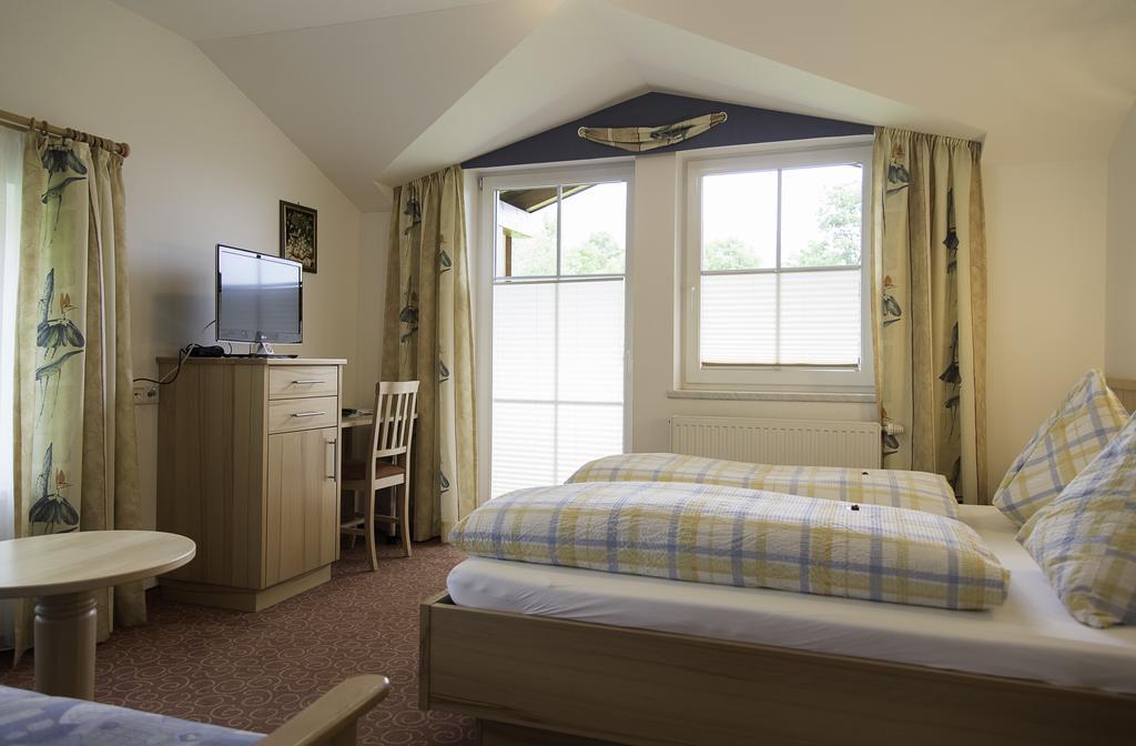 Gasthof Brentwirt Guest House Леоганг Стая снимка