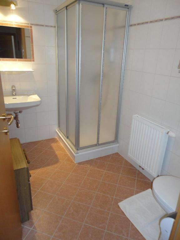 Gasthof Brentwirt Guest House Леоганг Стая снимка