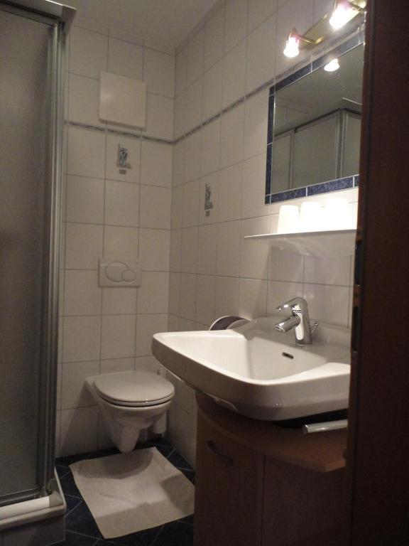 Gasthof Brentwirt Guest House Леоганг Стая снимка
