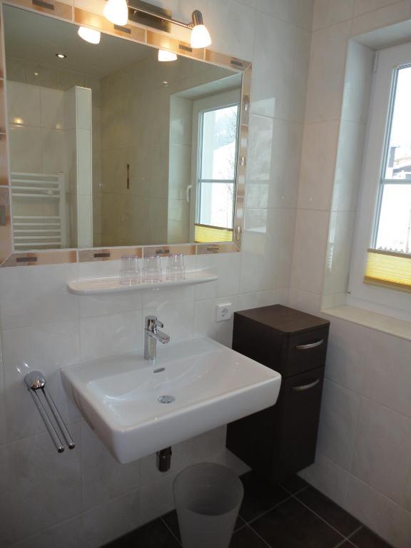 Gasthof Brentwirt Guest House Леоганг Стая снимка