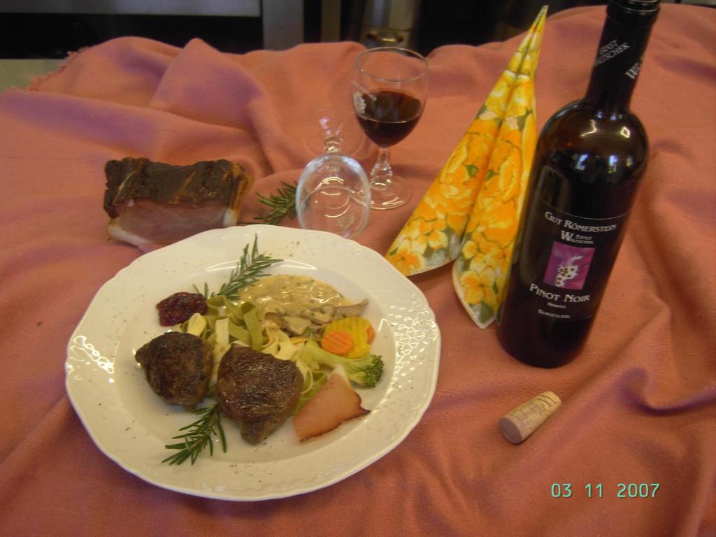 Gasthof Brentwirt Guest House Леоганг Екстериор снимка