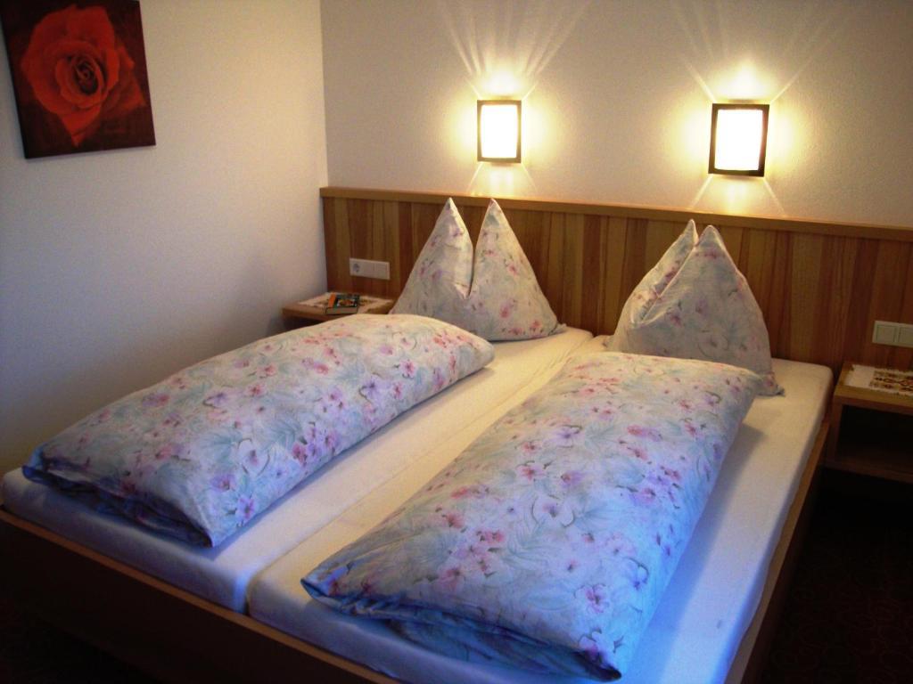 Gasthof Brentwirt Guest House Леоганг Стая снимка